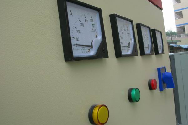 江干配电箱-3683讲讲配电箱的操作和检修步